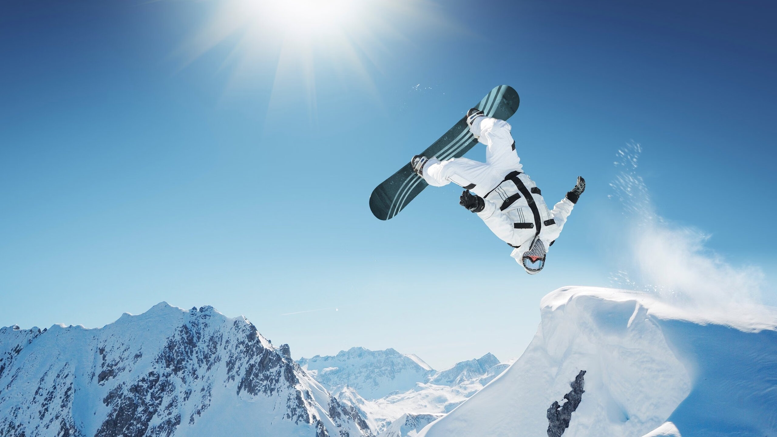 kaiyun sports safe-球场趣事：那些让人捧腹的趣味瞬间，球场搞笑视频